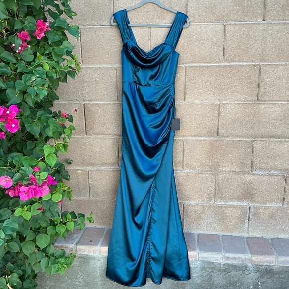 NWT Lulu’s Stunning Arrival Dark Teal Satin Off-The-Shoulder Maxi Dress Medium - Picture 2 of 11